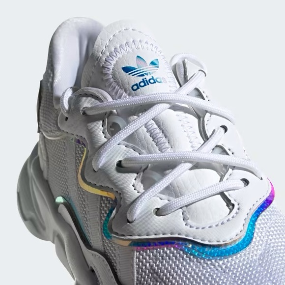 Kids white hologram Adidas size 2 1/2 - Picture 1 of 12